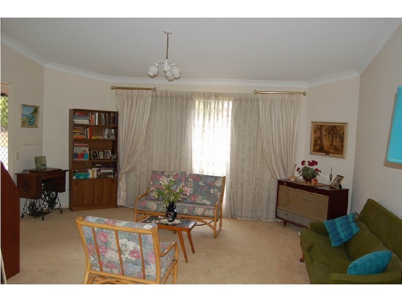 8 Ridgewood Court, Burleigh Waters QLD 4220