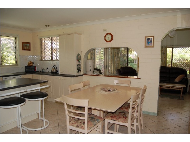 35 Sandpiper Drive, Burleigh Waters QLD 4220