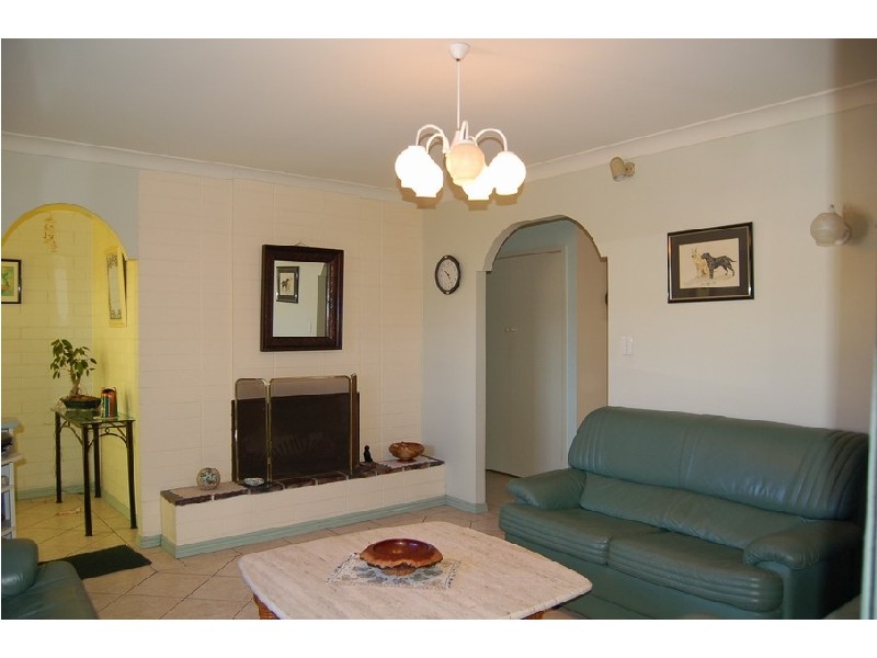 35 Sandpiper Drive, Burleigh Waters QLD 4220