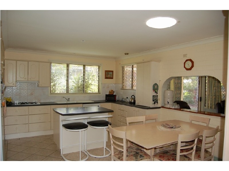 35 Sandpiper Drive, Burleigh Waters QLD 4220