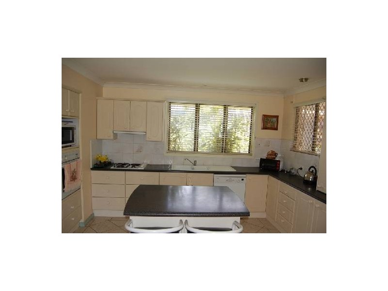 35 Sandpiper Drive, Burleigh Waters QLD 4220