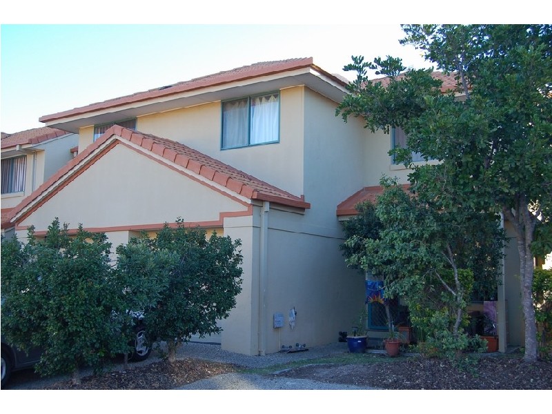 45 “Scholars Cove” 3 Regensberg Close , Varsity Lakes QLD 4227