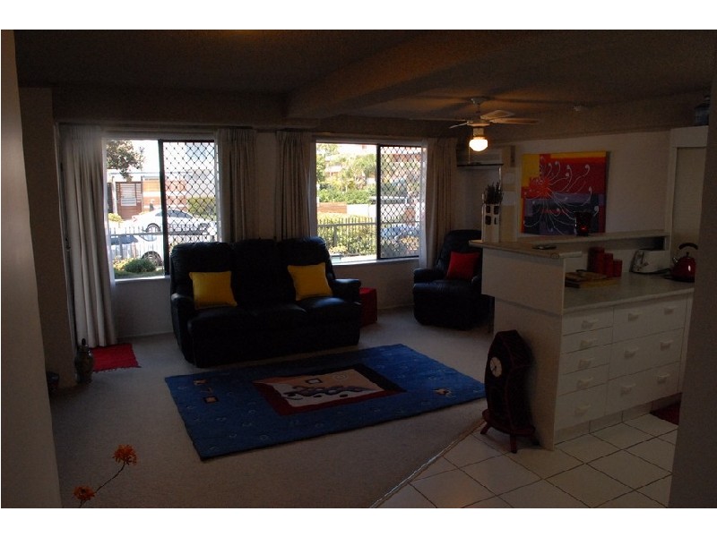 1 “Seventh Avenue Apartments” 276 The Esplanade, Burleigh Heads QLD 4220