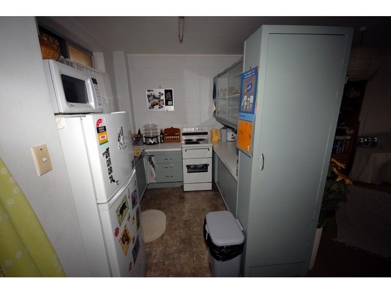 37 “Silverlining” 286 The Esplanade, Burleigh Heads QLD 4220