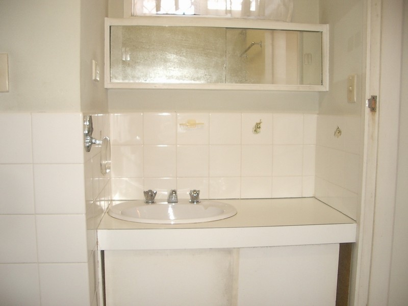 40 “Silver Lining” 286 The Esplanade , Miami QLD 4220