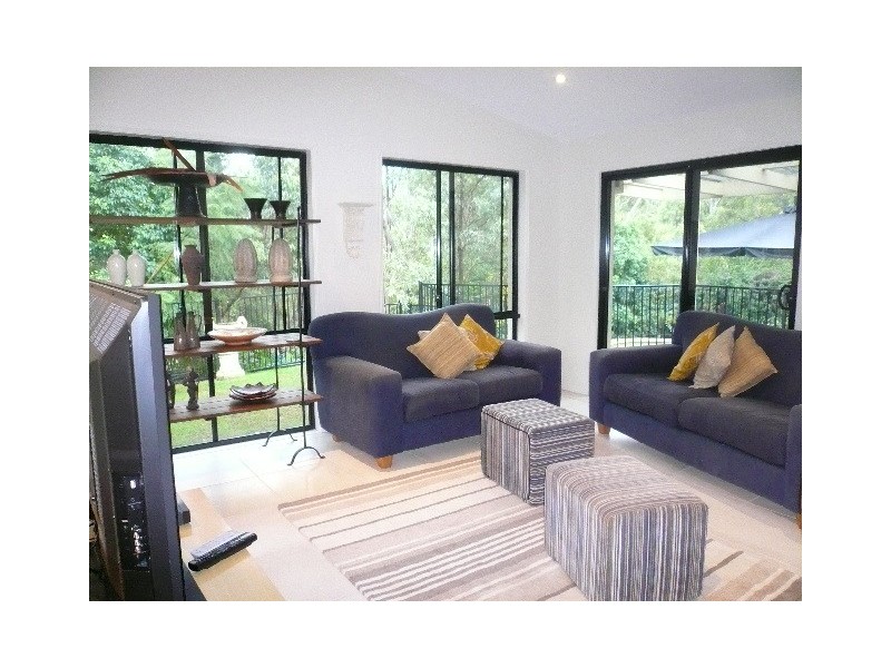 11 Skyline Terrace, Burleigh Heads QLD 4220