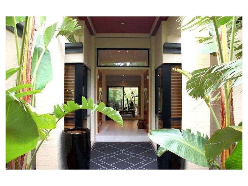 11 Skyline Terrace, Burleigh Heads QLD 4220