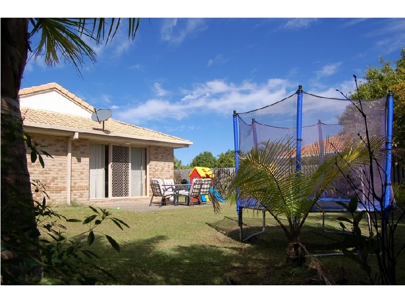 5 Sparrow Court, Burleigh Waters QLD 4220