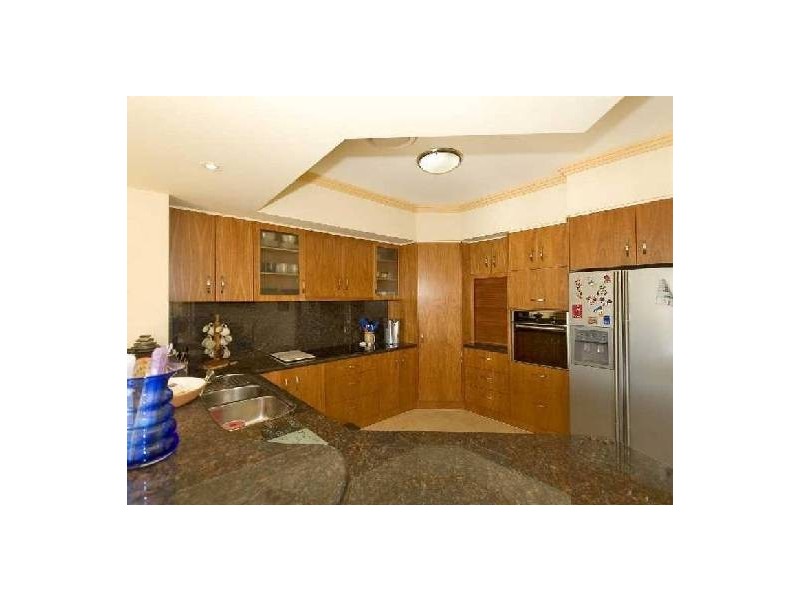 6 St Helens Crt, Burleigh Waters QLD 4220