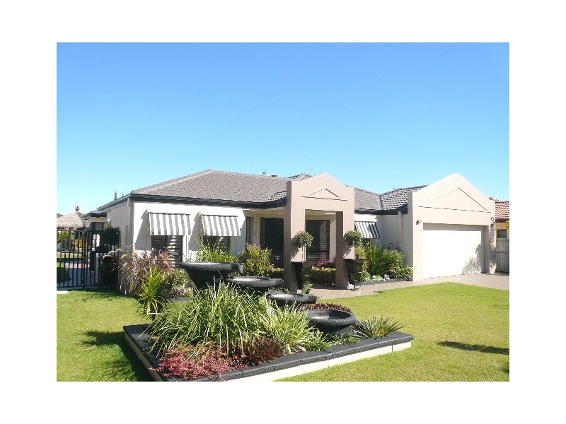 3 St Helens Court, Burleigh Waters QLD 4220