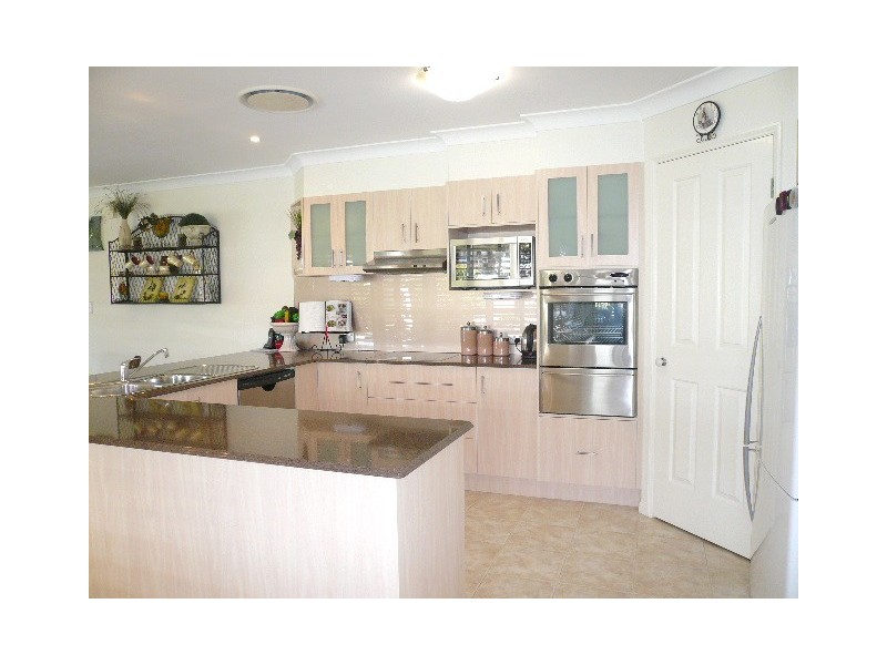 3 St Helens Court, Burleigh Waters QLD 4220
