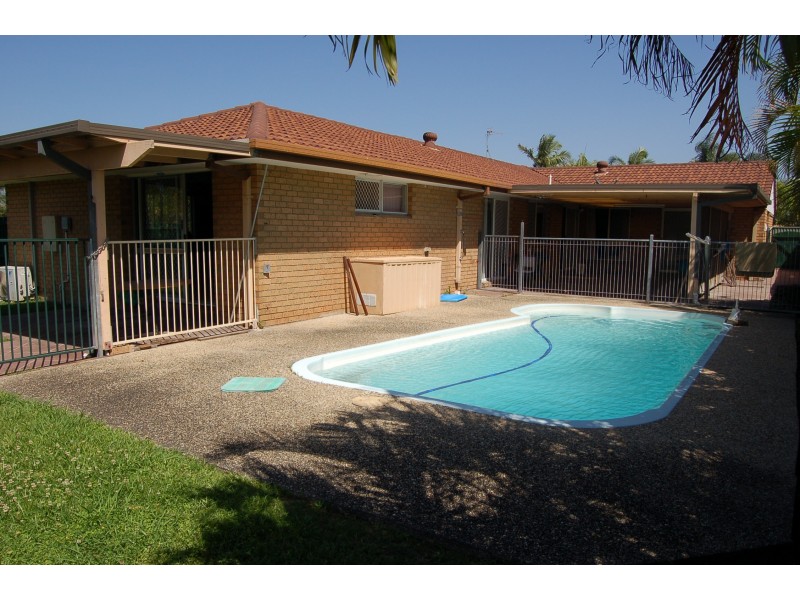 4 Stonyfell Court, Varsity Lakes QLD 4227