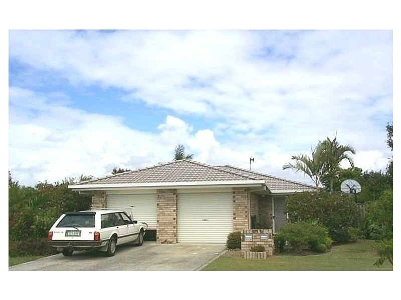 2/2 Summerwine Street, Burleigh Waters QLD 4220