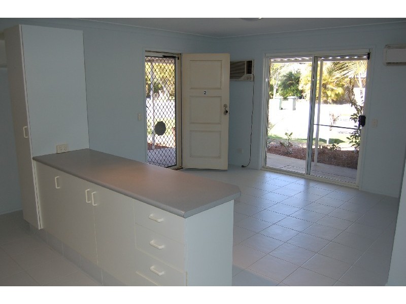 2/2 Summerwine Street, Burleigh Waters QLD 4220