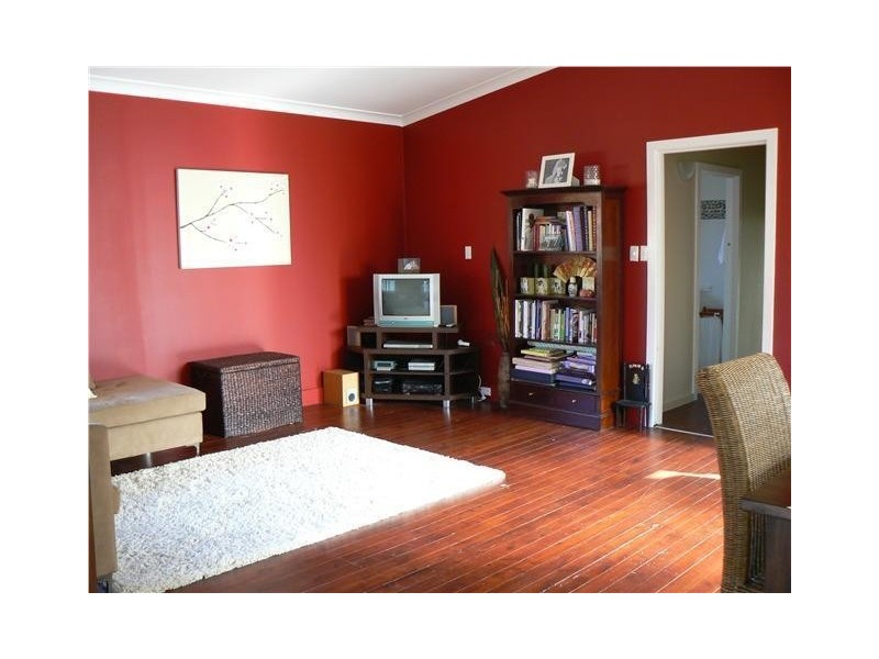 109 Sunshine Parade, Miami QLD 4220