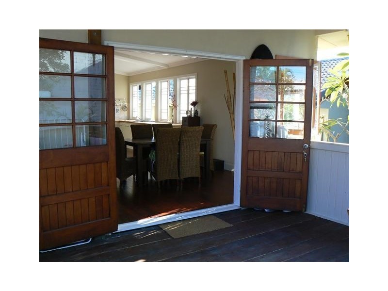 109 Sunshine Parade, Miami QLD 4220