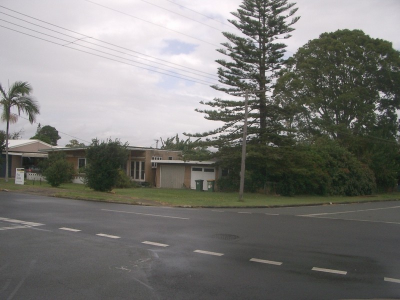 30 Symonds Road, Burleigh Heads QLD 4220