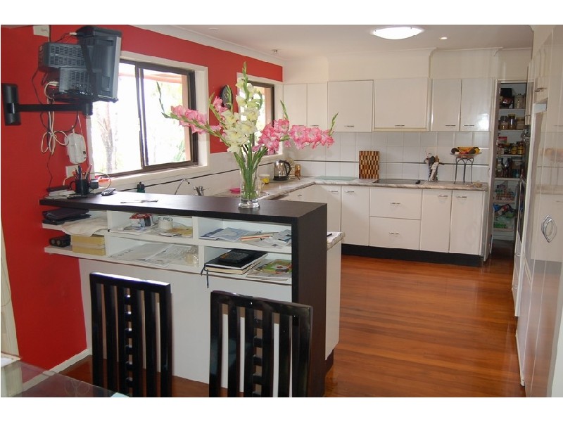 8  Timbertop Mead , Burleigh Heads QLD 4220