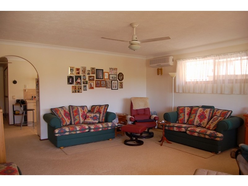 2/73 Treeview Drive, Burleigh Waters QLD 4220