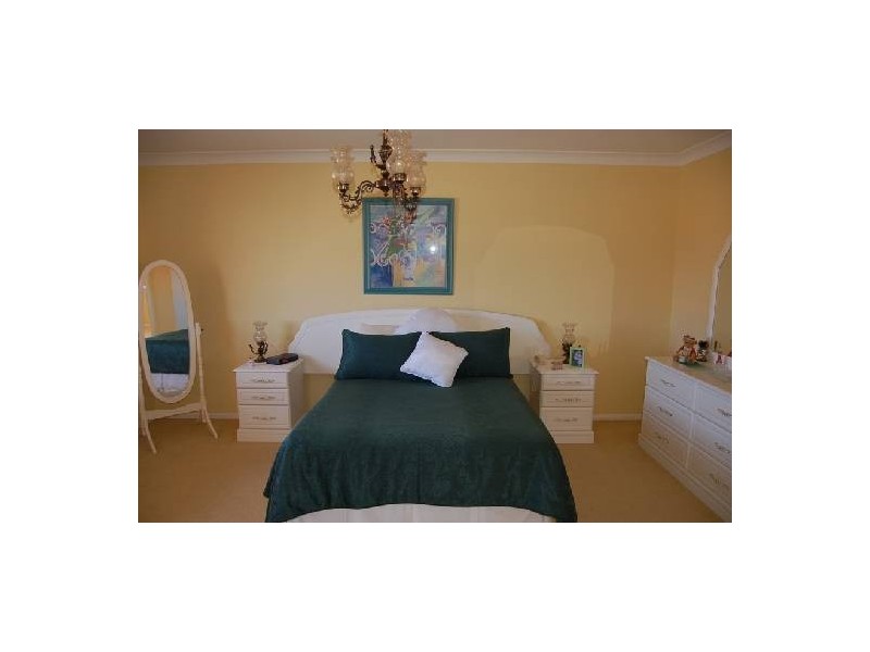 1 Tropicana Cct, Burleigh Waters QLD 4220