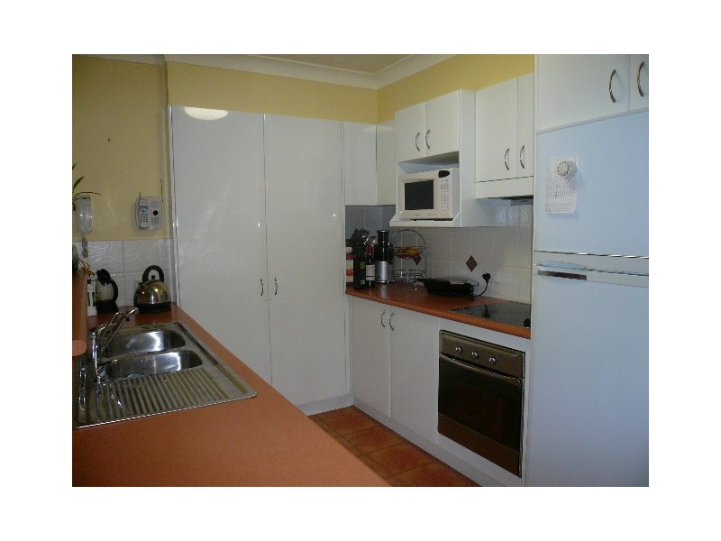 3 “Villa Grande” 21 George Street East, Burleigh Heads QLD 4220