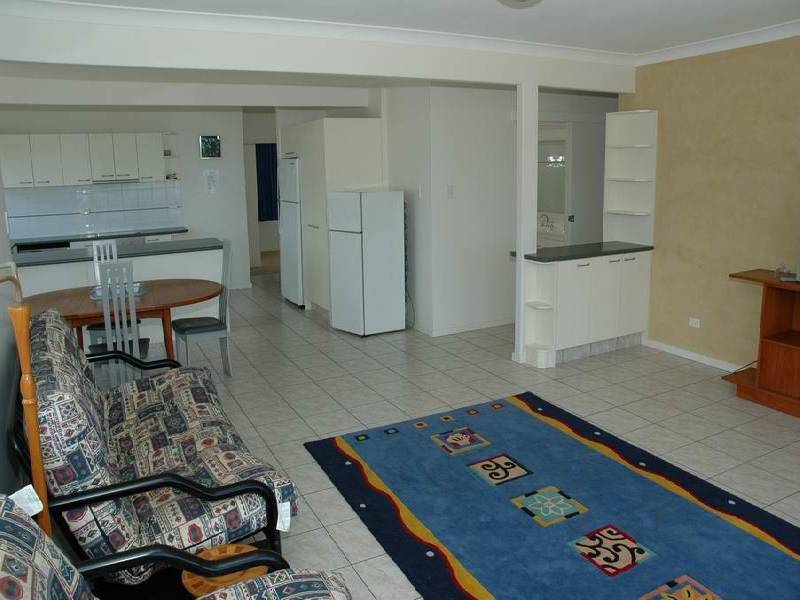 49 "White Horses" 60 The Esplanade, Burleigh Heads QLD 4220