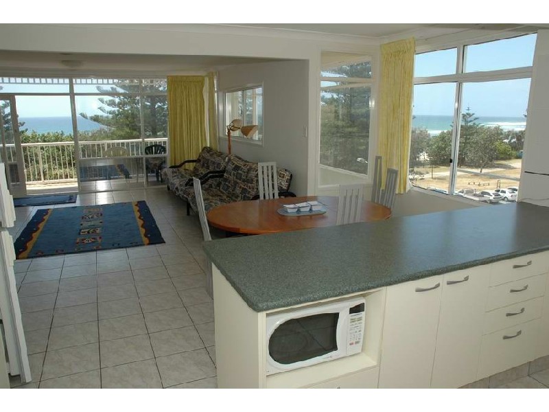 49 “White Horses” 60 The Esplanade, Burleigh Heads QLD 4220