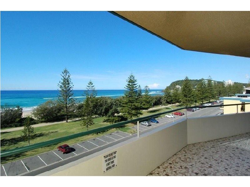 13 “Wyuna” 82 The Esplanade, Burleigh Heads QLD 4220