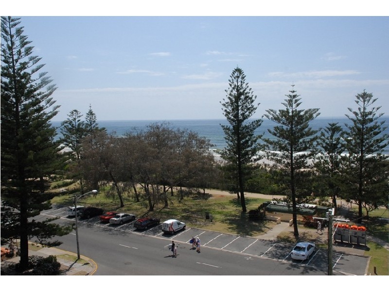 17 “Wyuna” 82 The Esplanade, Burleigh Heads QLD 4220