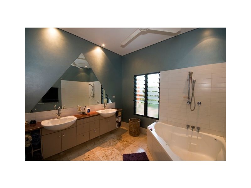 20 Sands Street, Broome WA 6725