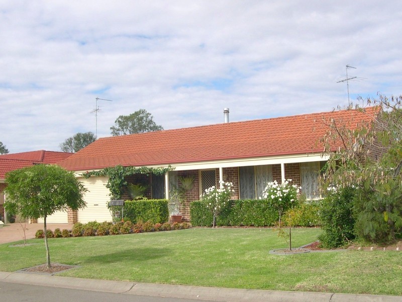 13 Reycroft Avenue, Quakers Hill NSW 2763