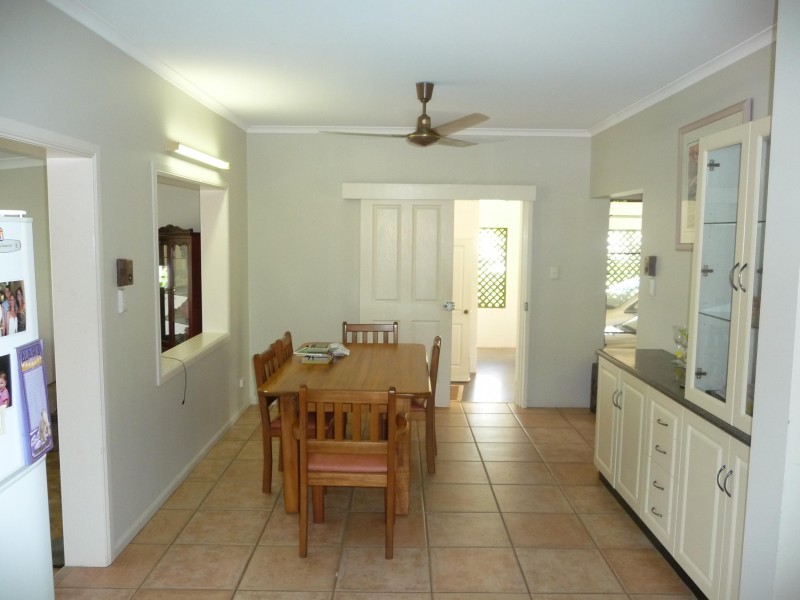 10 Arran Close, Whitfield QLD 4870