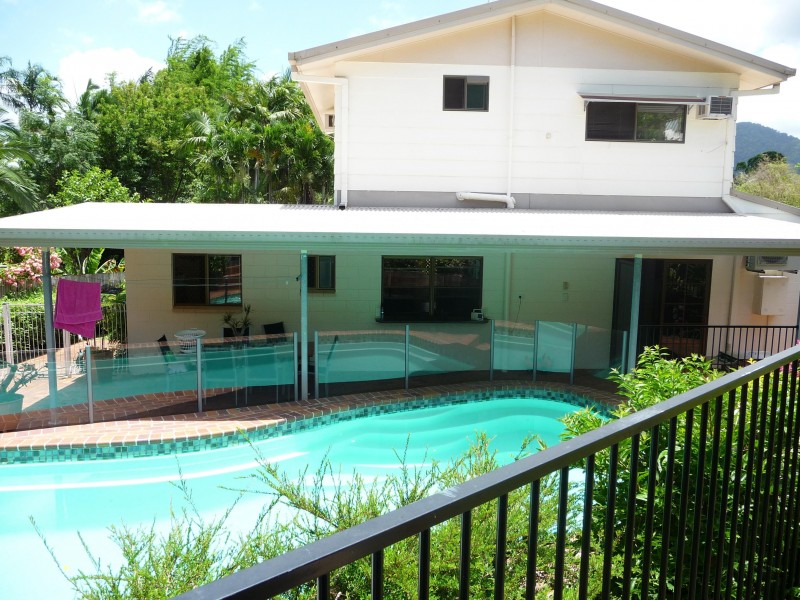 10 Arran Close, Whitfield QLD 4870