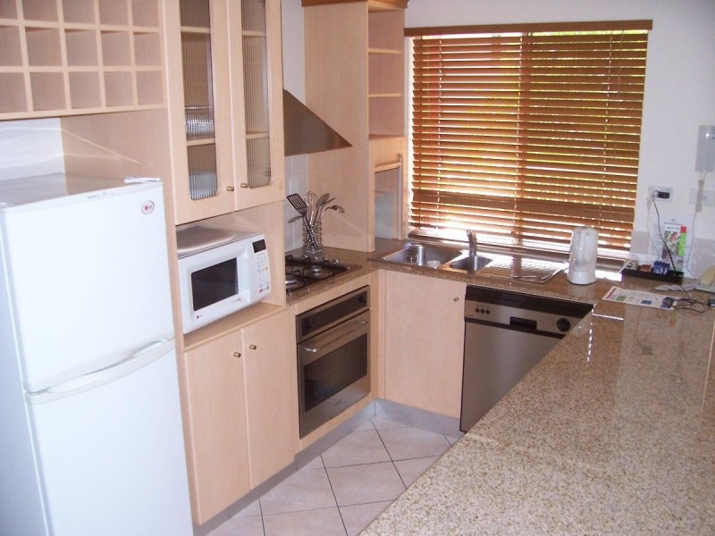 1119/2 Greenslopes Street, Edge Hill QLD 4870