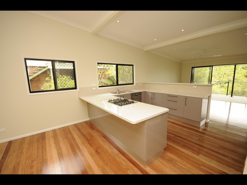 120 Hillview Crescent, Whitfield QLD 4870
