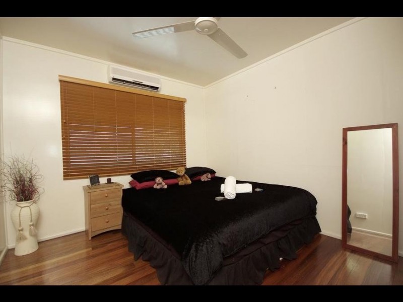 141-143 McCormack Street, Manunda QLD 4870