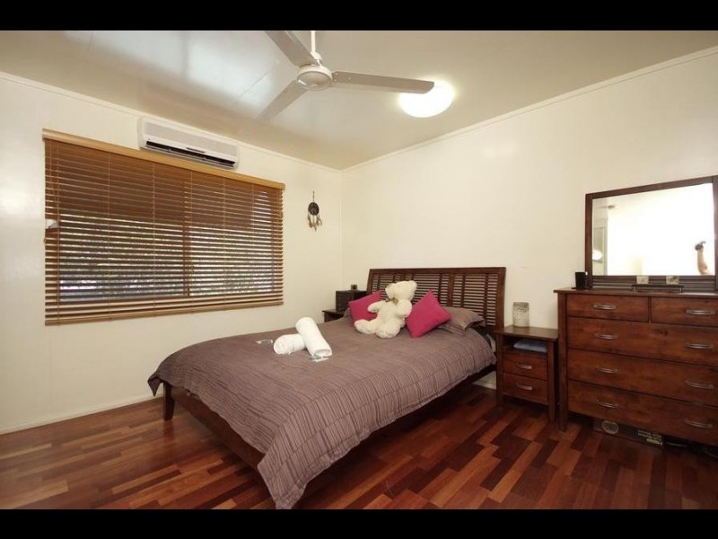 141-143 McCormack Street, Manunda QLD 4870