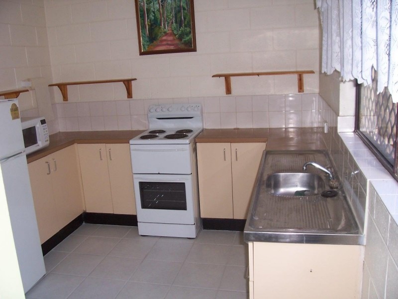 1/5 Pioneer Street, Manoora QLD 4870