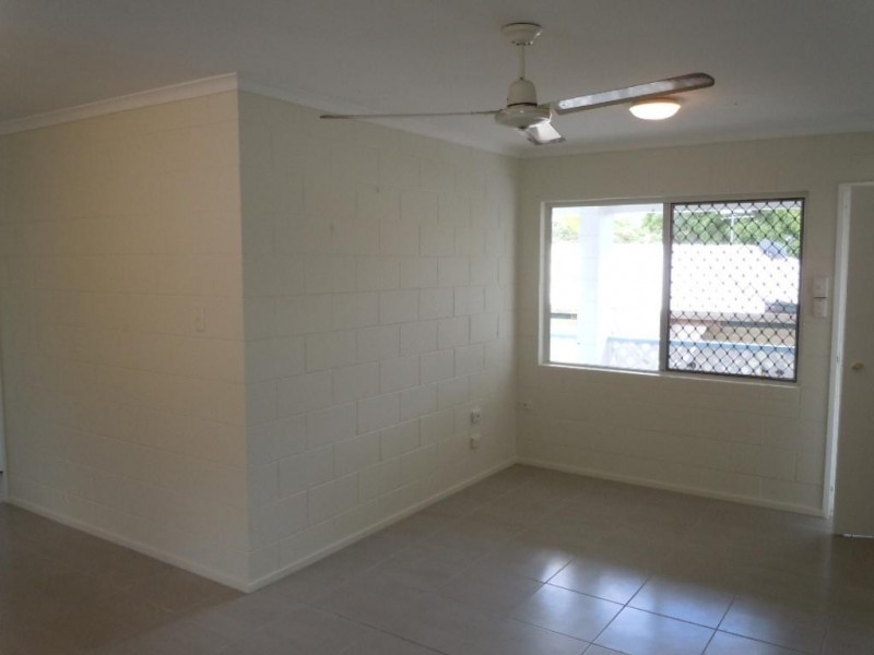 8/98 Pease Street, Edge Hill QLD 4870