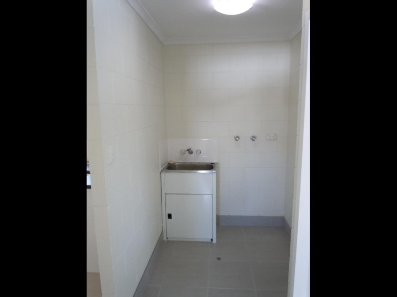 8/98 Pease Street, Edge Hill QLD 4870