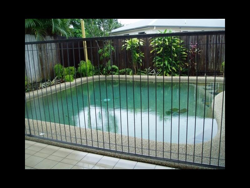 10 Ash Street, Holloways Beach QLD 4878