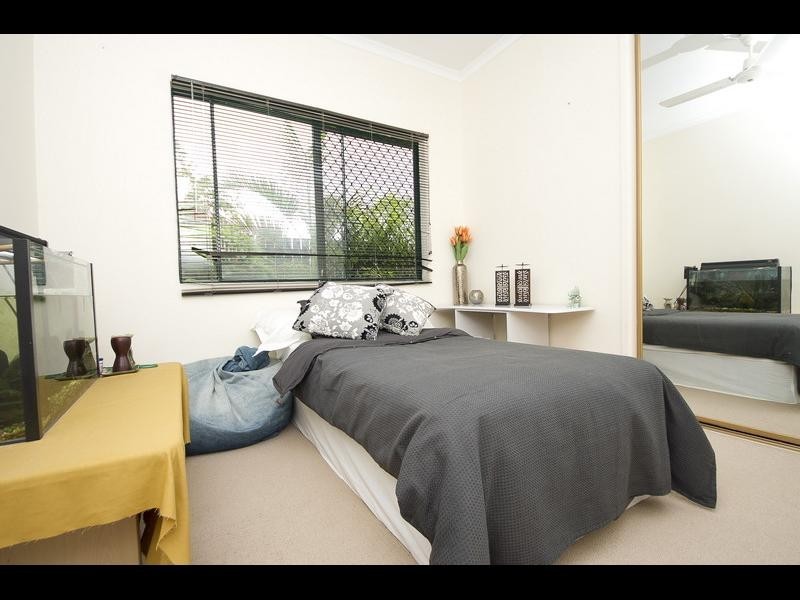 8 Saddle Mountain Road, Smithfield QLD 4878