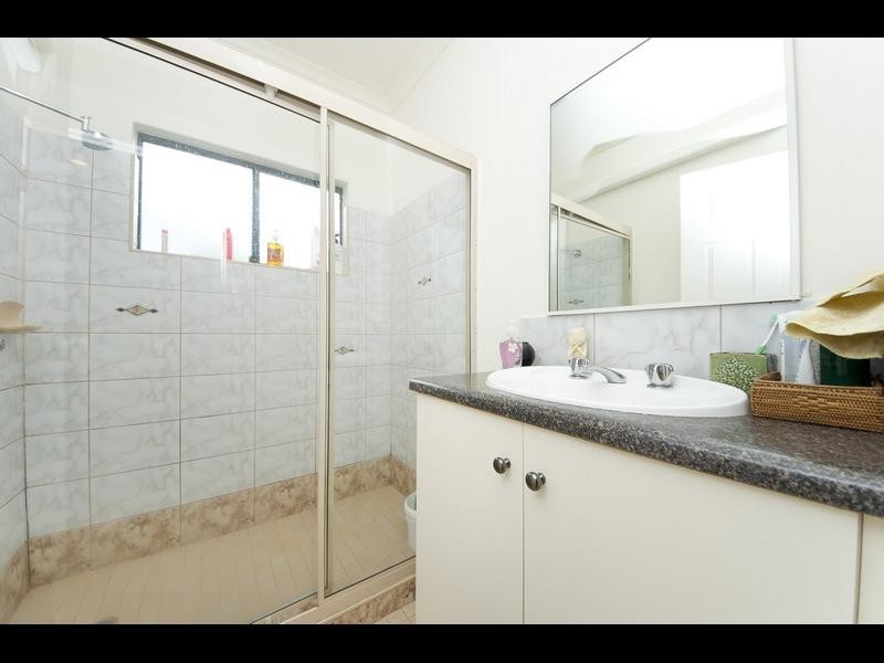 8 Saddle Mountain Road, Smithfield QLD 4878