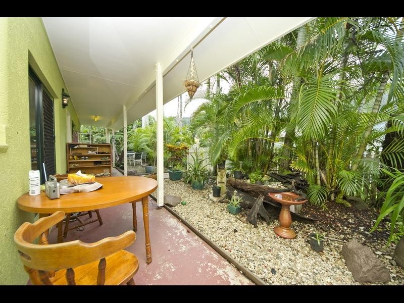 8 Saddle Mountain Road, Smithfield QLD 4878