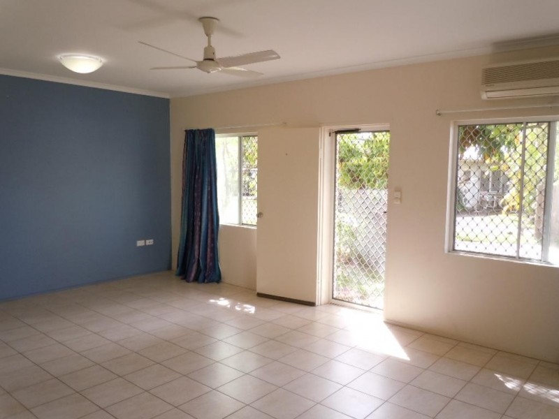 1/9 Deshon Street, Whitfield QLD 4870