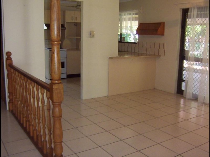 39 Lavender Street, Mooroobool QLD 4870