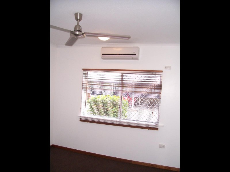 2/13 Springfield Crescent, Manoora QLD 4870