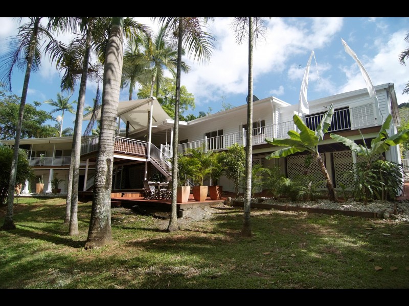 73-75 Walsh Street, Edge Hill QLD 4870