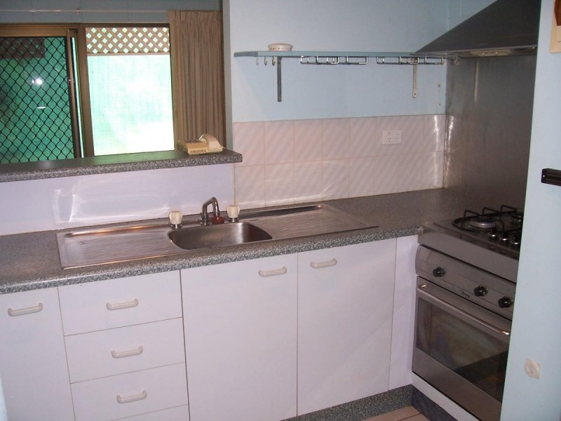 1/2-3 Hollett Close, Manunda QLD 4870