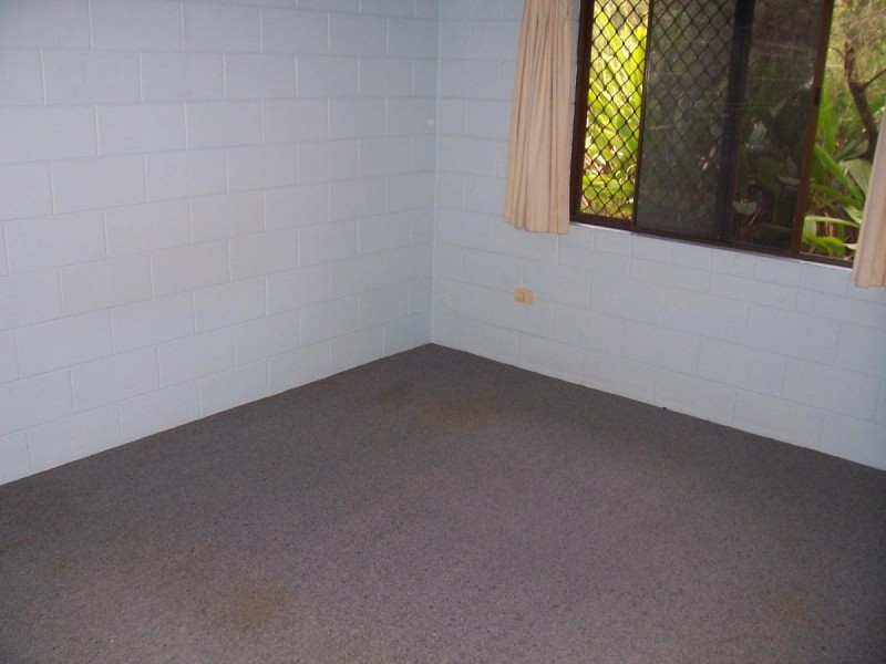 1/2-3 Hollett Close, Manunda QLD 4870